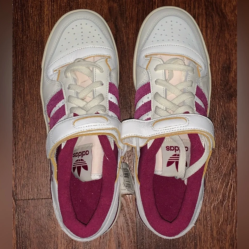 Adidas size 10 Forum 84 low